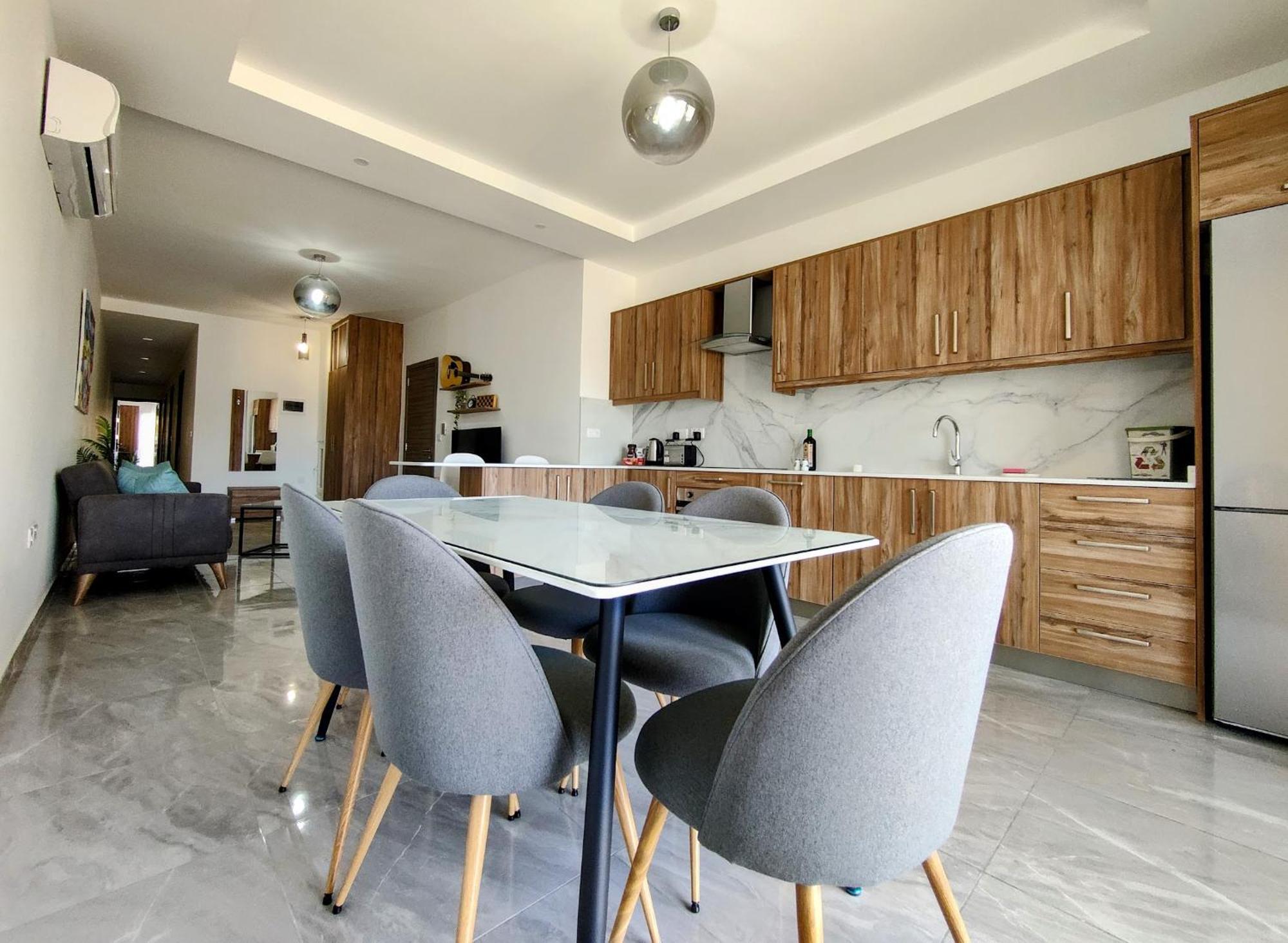 Al-andalus, Chic Homestay Victoria